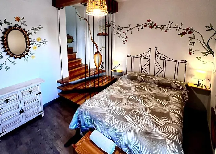 Апартаменты Destino Deluxe Plaza De Santiago- 1 Hab Касерес